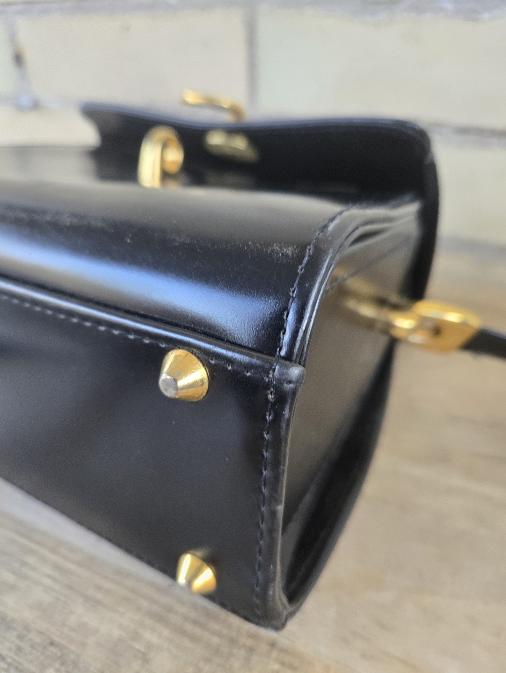 Vintage Leather Bag - Picture 14 of 14
